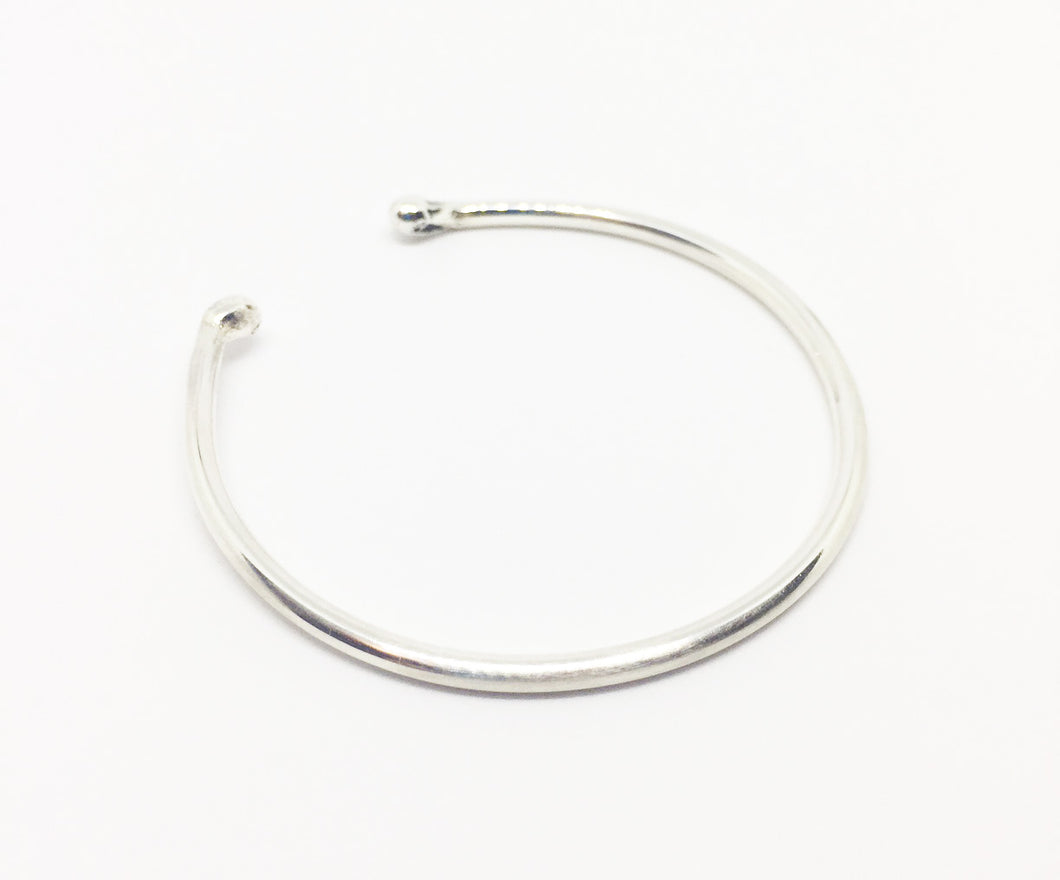 Minimalist Open bangle freeshipping - The Silversmith NZ