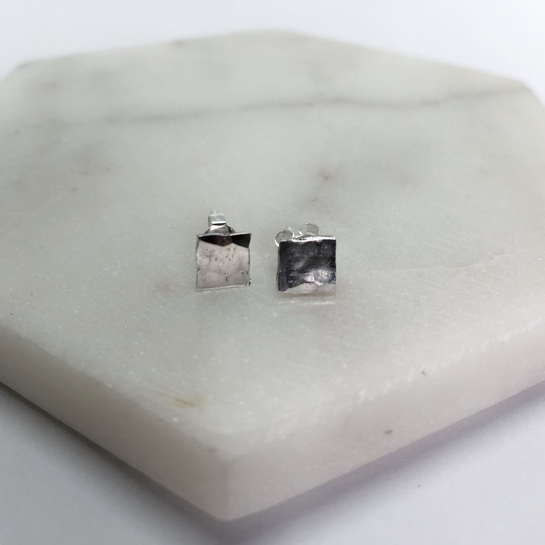 Square hammered silver earrings freeshipping - The Silversmith NZ