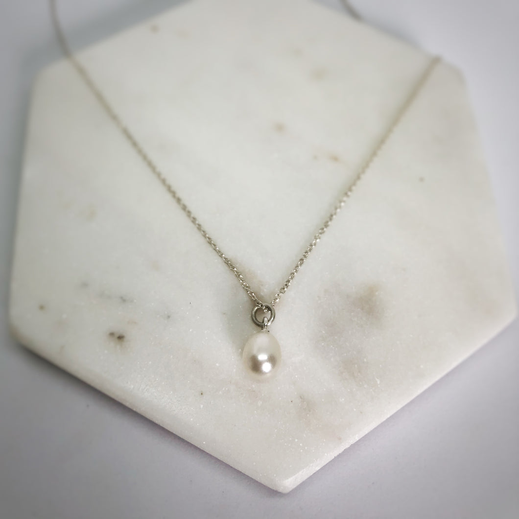 Freshwater pearl  necklace  - The Silversmith NZ