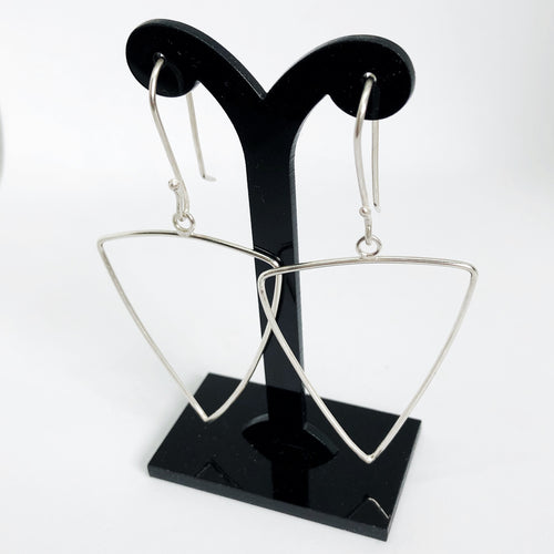 Minimalist Trinity Earrings freeshipping - The Silversmith NZ