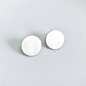 Minimalist Silver Disc Studs freeshipping - The Silversmith NZ