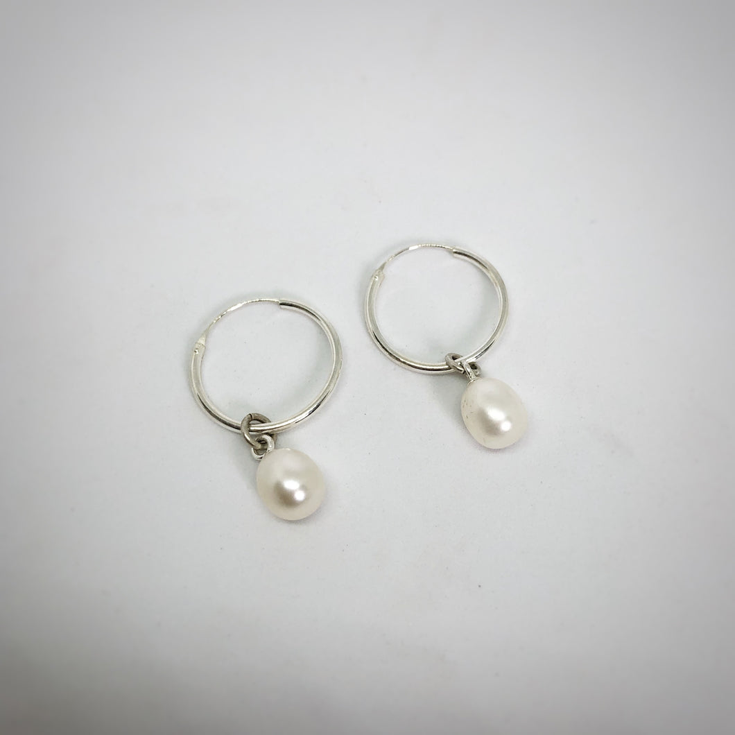 18mm Hoop freshwater pearl dangles freeshipping - The Silversmith NZ